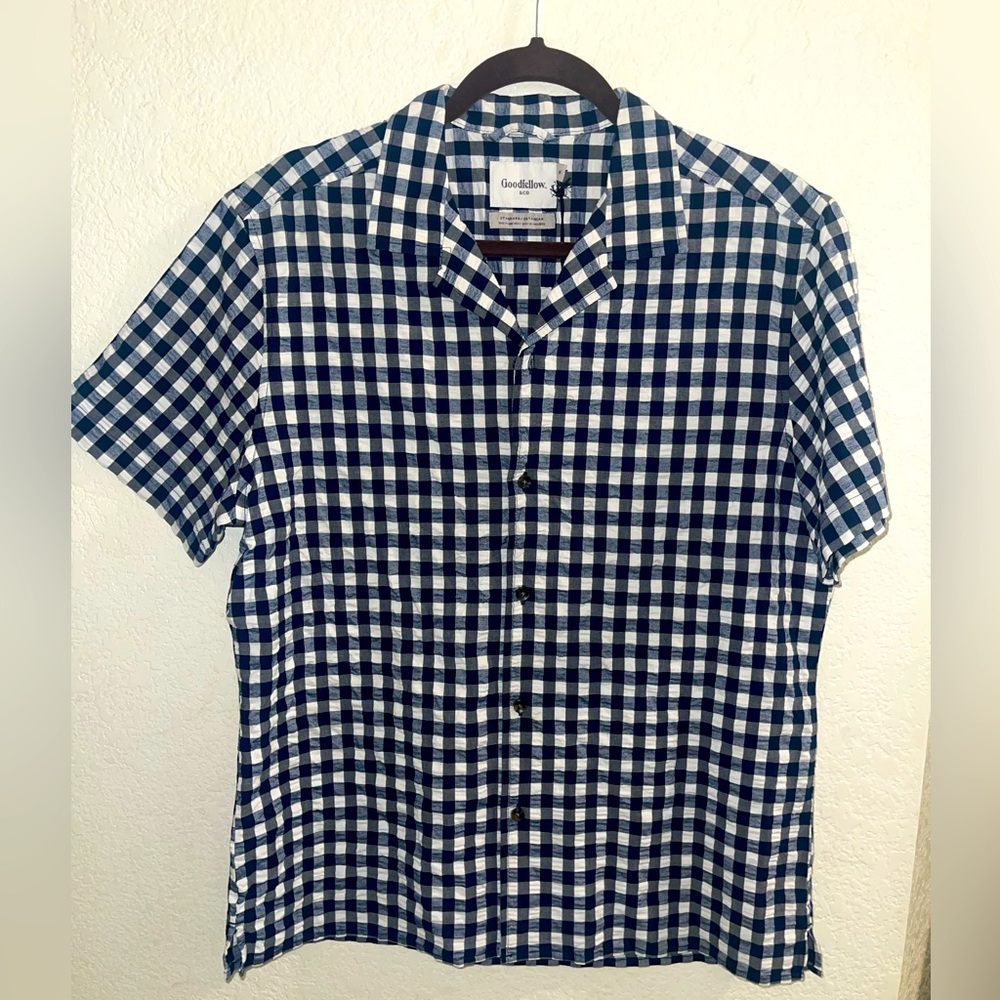 Men’s Seersucker Blue Button Up Shirt